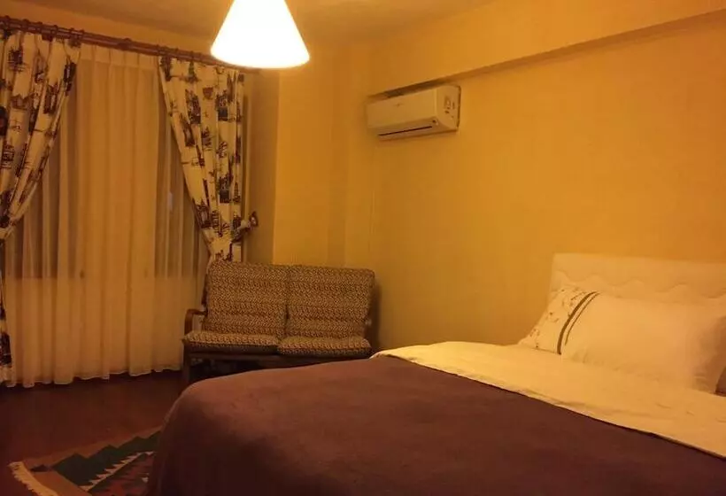 تختخواب و صبحانه Konak Lapeistra