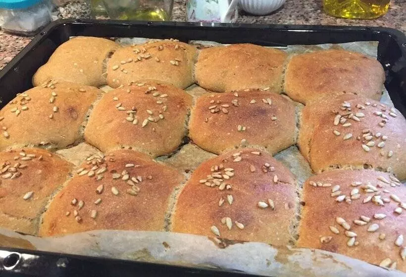 تختخواب و صبحانه Konak Lapeistra