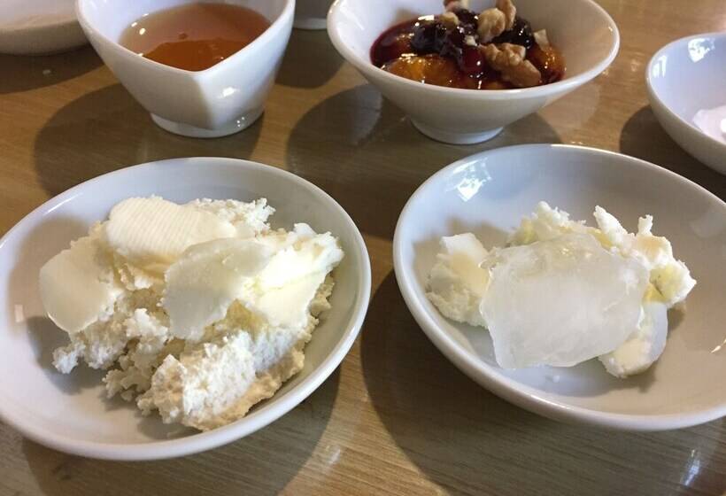 مبيت وإفطار Konak Lapeistra