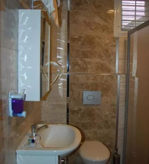 Göznur Otel