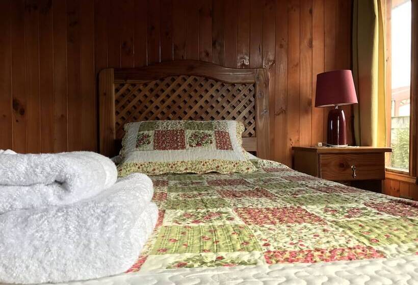 Hostal Arrayanes Del Lago