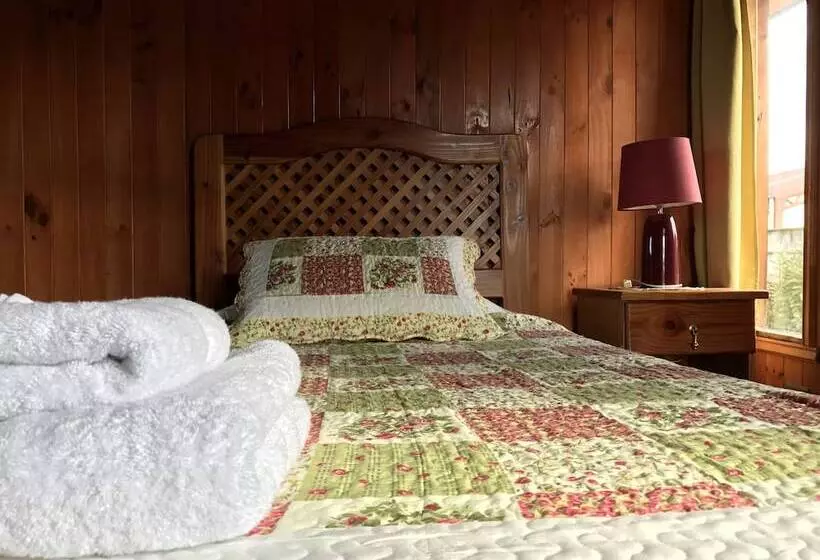 Hostal Arrayanes Del Lago