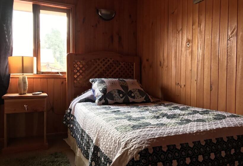 Hostal Arrayanes Del Lago