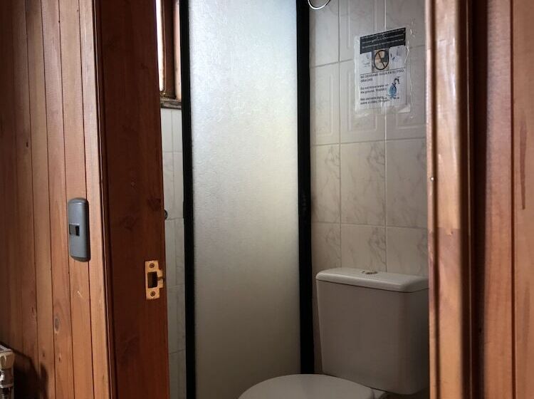 Hostal Arrayanes Del Lago