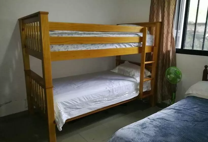 Hostal Saint Michel Hostel
