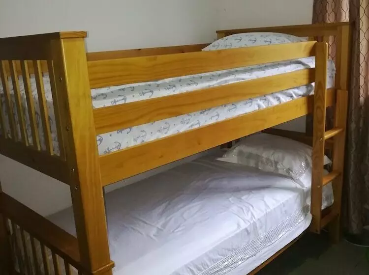 Hostal Saint Michel Hostel