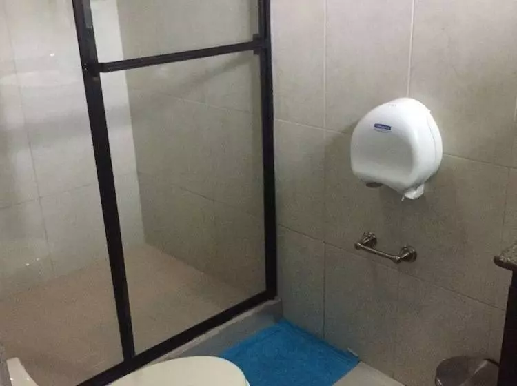Hostal Saint Michel Hostel