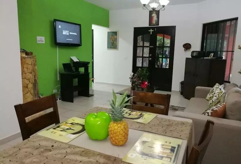 Hostal Saint Michel Hostel