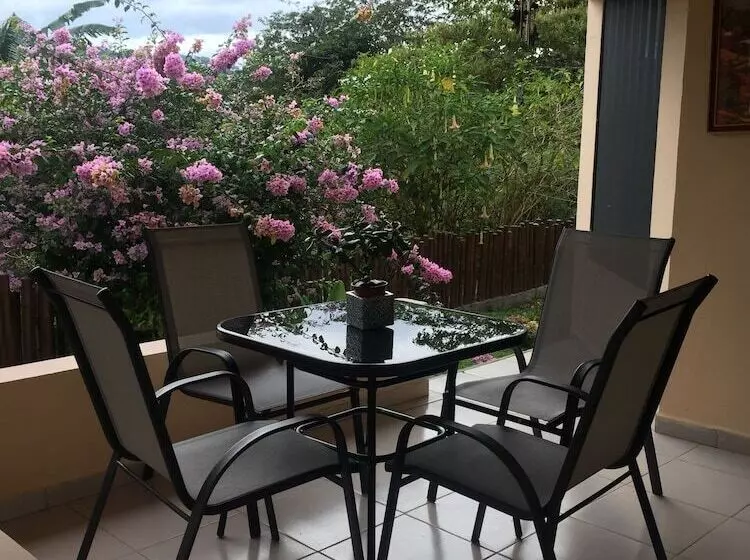 Hostal Saint Michel Hostel