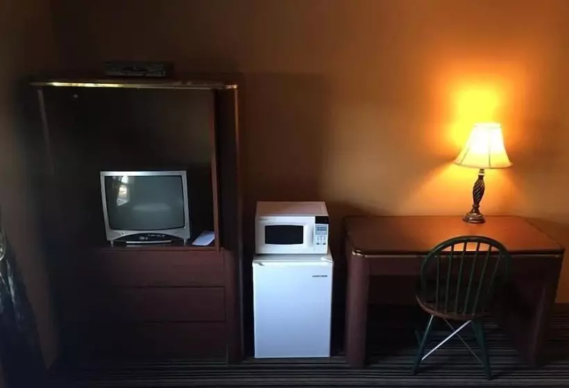 Hostelli Salmon River Pub & Grill