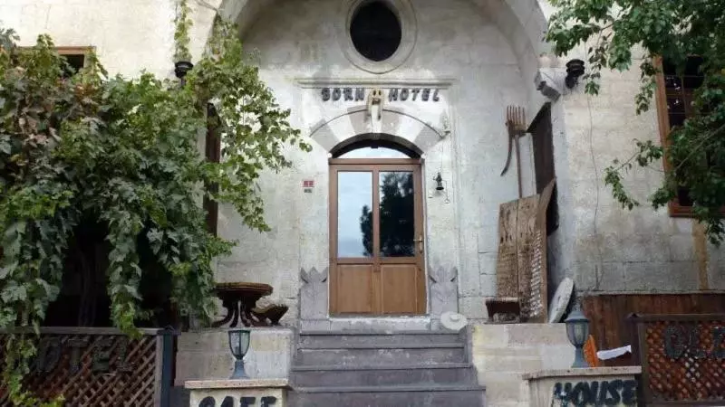 Hotel Born