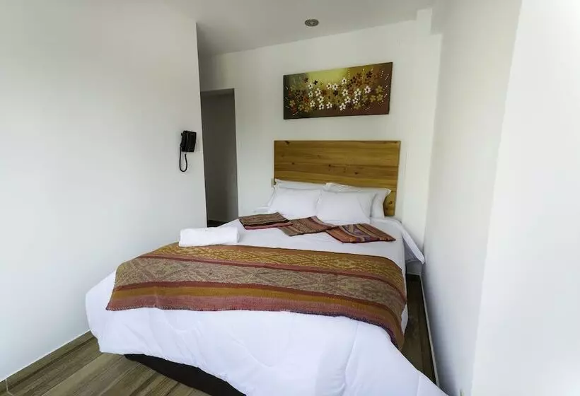 ホテル El Encanto