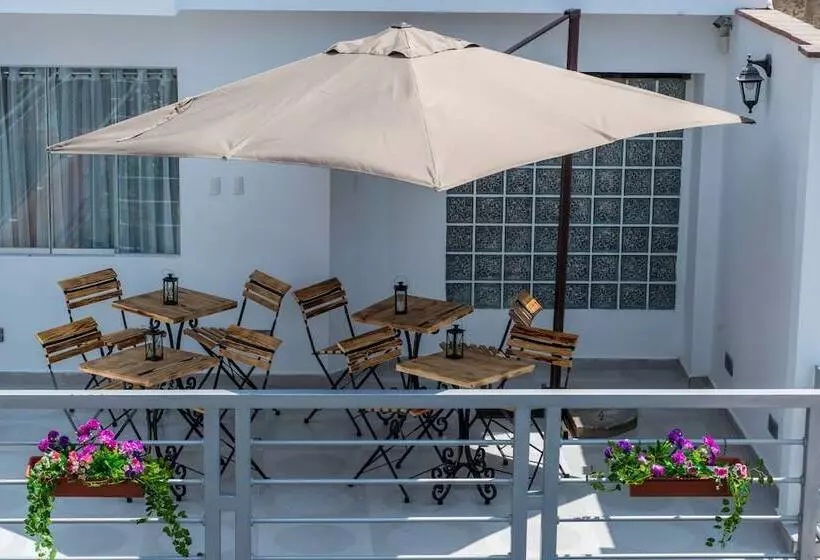 ホテル El Encanto