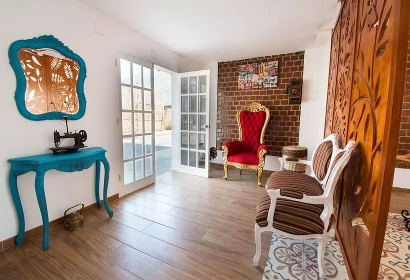 ホテル El Encanto