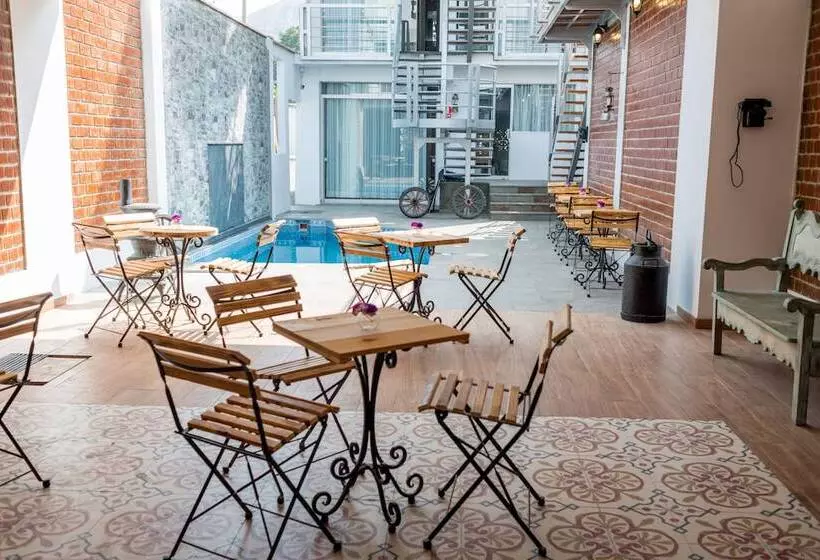 ホテル El Encanto