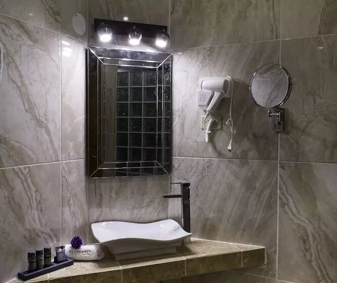 ホテル El Encanto