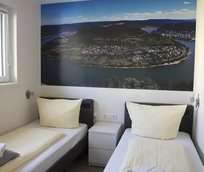 Hotelli Ferienwohnungen Niedersburger Eck