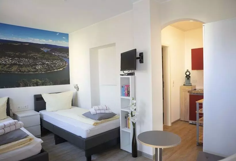 Hotelli Ferienwohnungen Niedersburger Eck