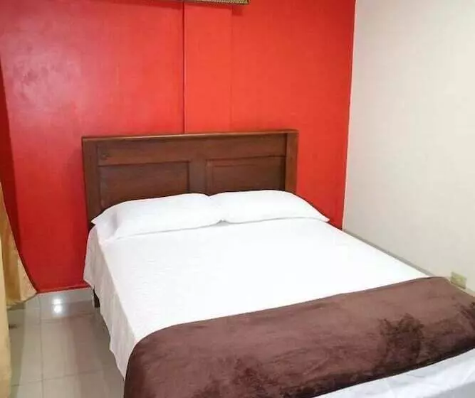 ホテル Jl Serracin Apart