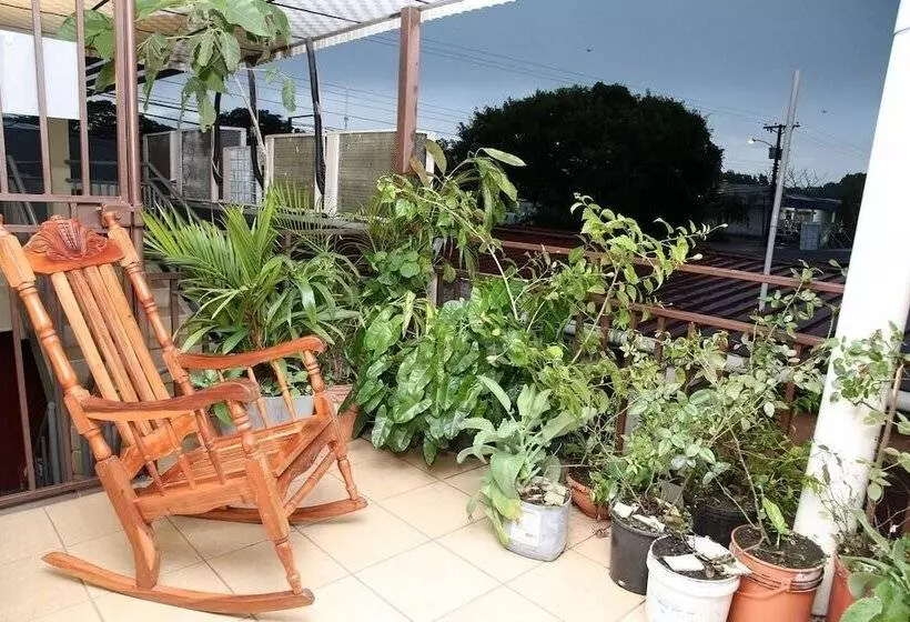 ホテル Jl Serracin Apart