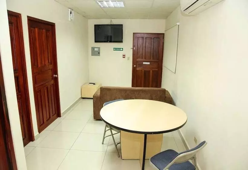 ホテル Jl Serracin Apart