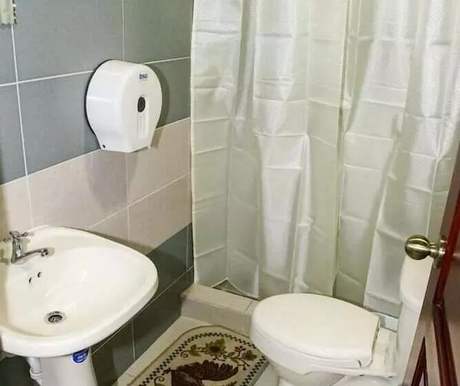 ホテル Jl Serracin Apart