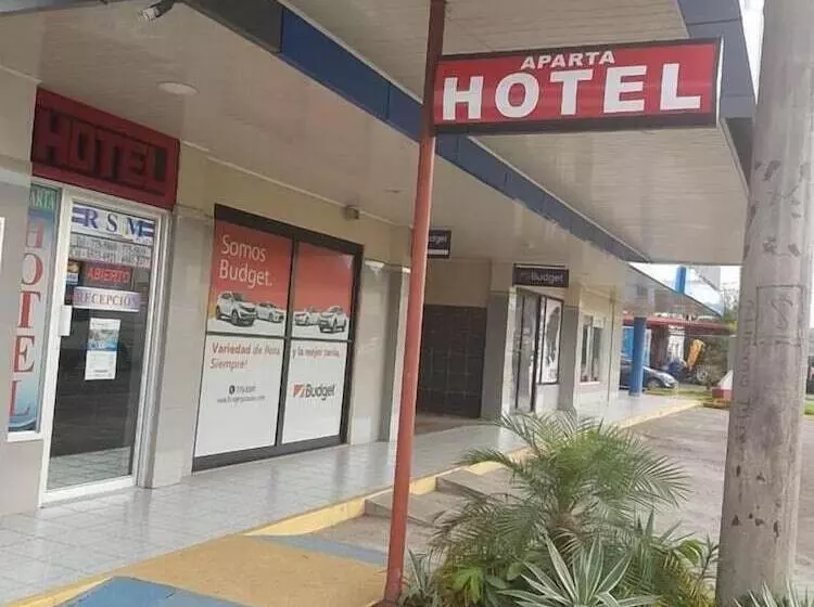 ホテル Jl Serracin Apart