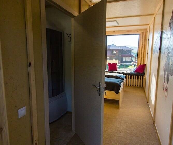 בית מלון כפרי Kovcheg