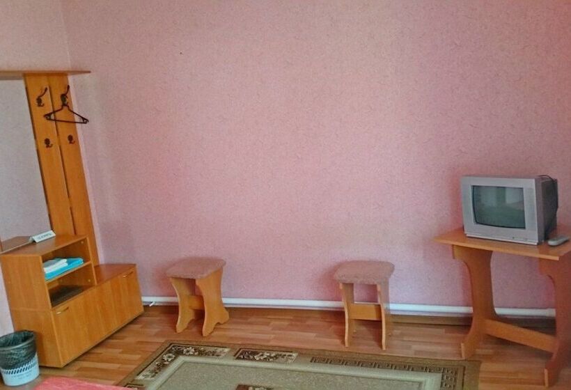 בית מלון כפרי Kovcheg