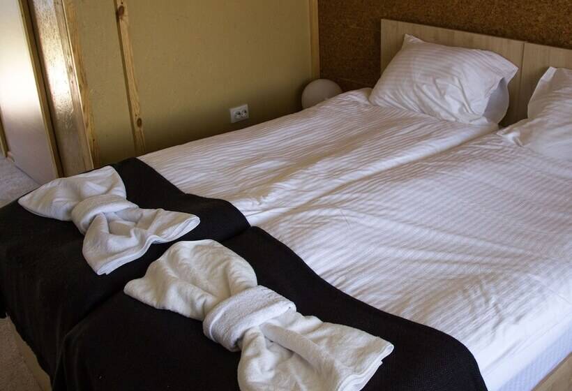 בית מלון כפרי Kovcheg