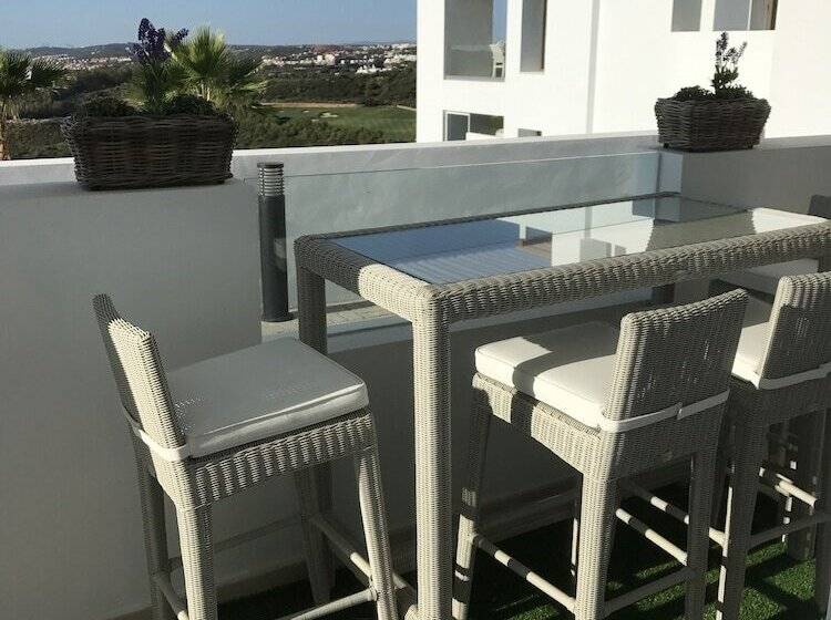 Отель Las Terrasses De Cortesin D38