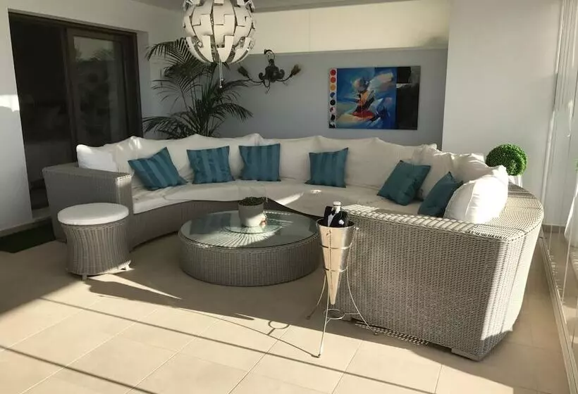 ホテル Las Terrasses De Cortesin D38