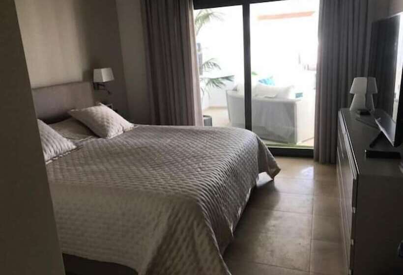 Отель Las Terrasses De Cortesin D38