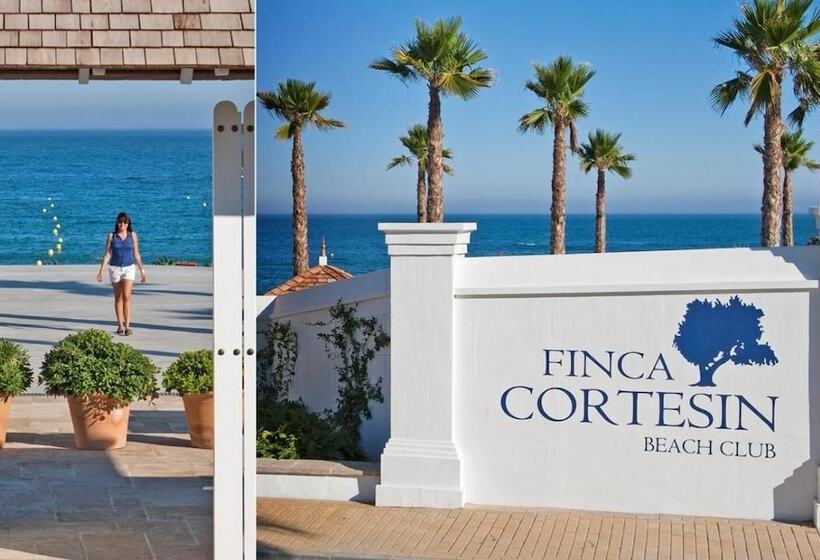 Отель Las Terrasses De Cortesin D38