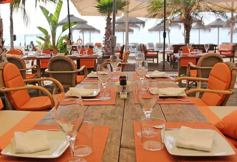 ホテル Las Terrasses De Cortesin D38