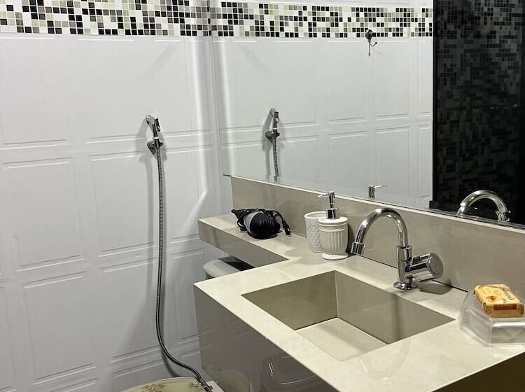 בית מלון כפרי Pousada Convés Ilha Grande