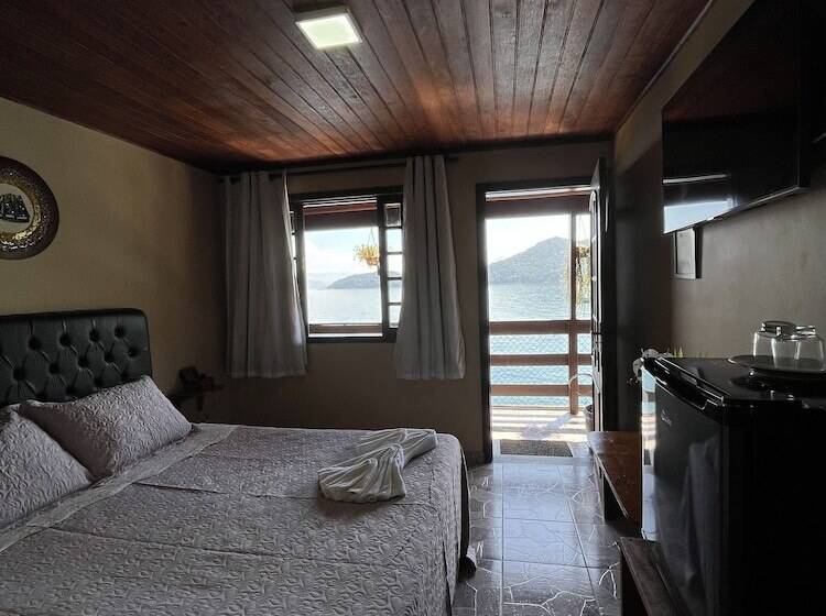 בית מלון כפרי Pousada Convés Ilha Grande