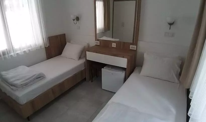 Lindos Pension