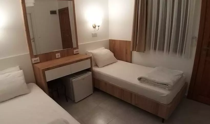 Lindos Pension
