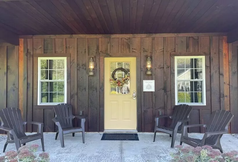 Majatalo Ashling Acres