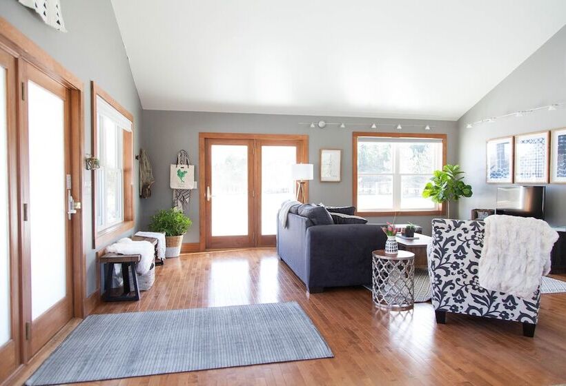 ペンション Ashling Acres