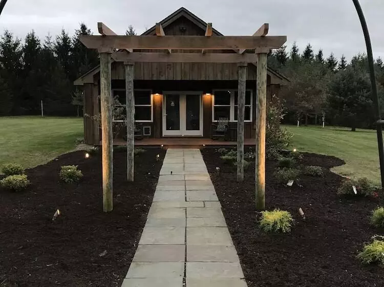 Majatalo Ashling Acres