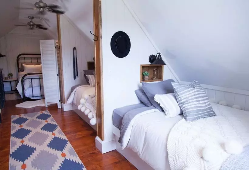 Majatalo Ashling Acres