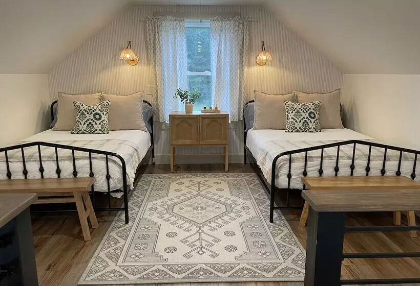 Majatalo Ashling Acres