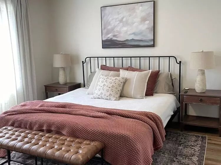 Majatalo Ashling Acres