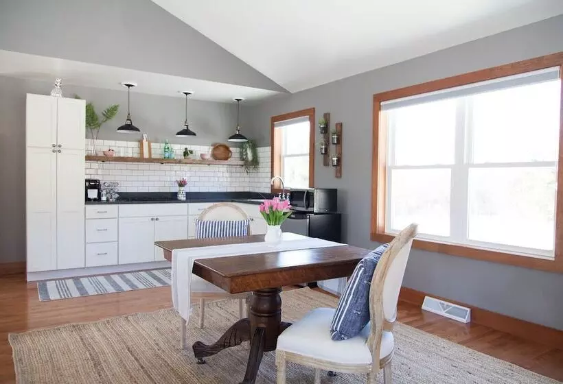 Majatalo Ashling Acres