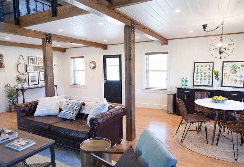 Majatalo Ashling Acres