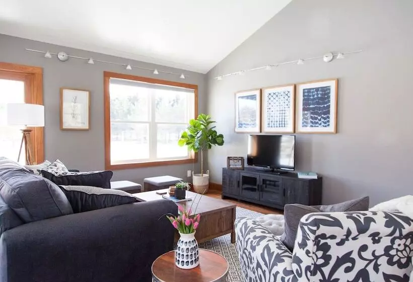 Majatalo Ashling Acres