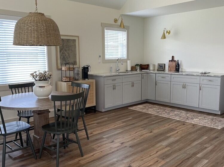 ペンション Ashling Acres