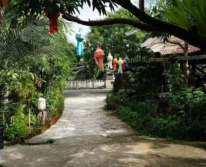 ペンション Bann Din Chiang Rai